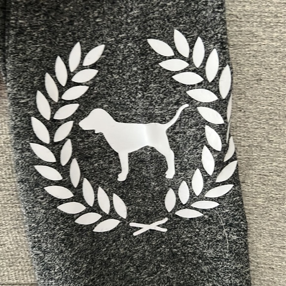 Victoria’s secret pink leggings - Picture 3 of 4